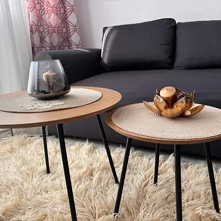 Violette Old Town 아파트